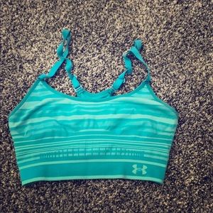 sports bra